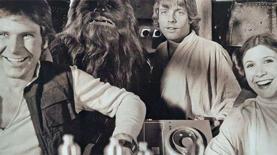 Harrison Ford y Mark Hamill, muy afectados tras conocer la noticia del ingreso de Carrie Fisher noticias imagen