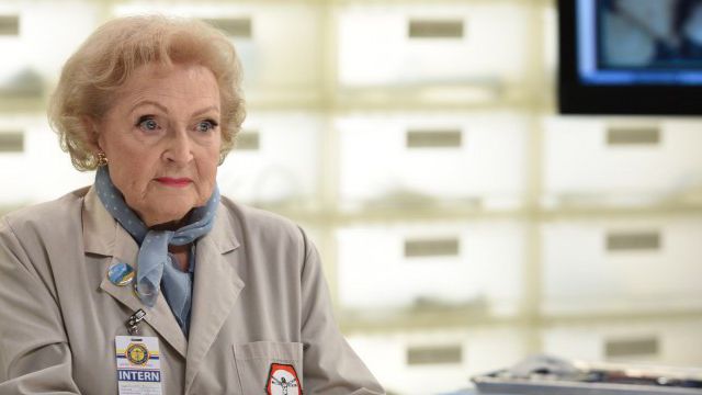 Una curiosa campaña intenta mantener con vida a la actriz Betty White durante lo que queda de 2016 noticias imagen
