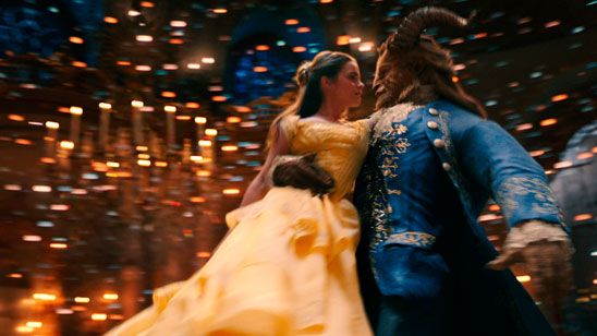 'La Bella y la Bestia': Para crear el icónico vestido amarillo de Bella se emplearon más de 12.000 horas noticias imagen