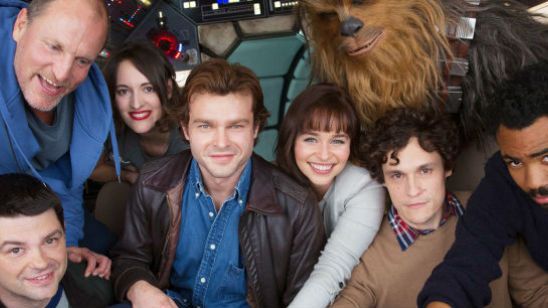 'Star Wars': El equipo del 'spin-off' de Han Solo "rompió en aplausos" cuando se anunció el fichaje de Ron Howard, según 'THR' noticias imagen