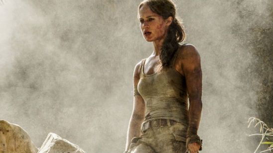 'Tomb Raider': Alicia Vikander, a punto de caer en esta nueva imagen de la película  noticias imagen