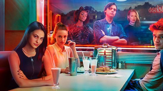 Comic Con 2017: Regresa a 'Riverdale' con el tráiler de la temporada 2 y un divertido vídeo de tomas falsas noticias imagen