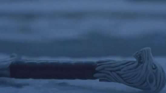 'Juego de tronos': Alan Taylor, el director del 7x06, tiene claro que la espada no guiña el ojo cuando Jon sale del agua noticias imagen