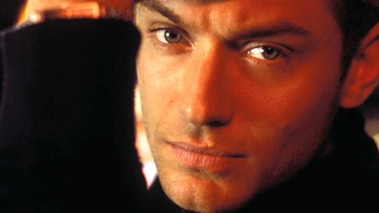 Jude Law estará en la nueva película de Woody Allen junto a Elle Fanning y Selena Gomez noticias imagen