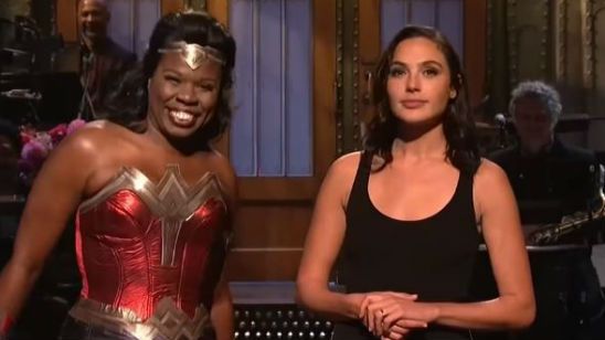 Wonder Woman conoce (y besa) a las Cazafantasmas en SNL noticias imagen