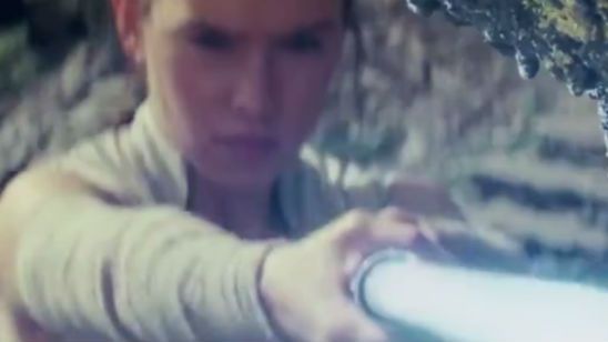 'Star Wars: Los últimos Jedi' anuncia el estreno de su nuevo tráiler con un 'teaser' en el que Rey practica con su sable láser noticias imagen
