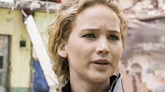 Jennifer Lawrence explica el momento más bochornoso que ha vivido junto a Harrison Ford y J.J. Abrams