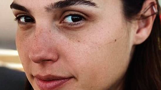 Gal Gadot confiesa que estaba a punto de renunciar a su carrera en Hollywood cuando llegó 'Wonder Woman' noticias imagen