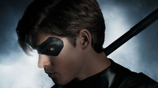 'Titans': nueva imagen de Brenton Thwaites en la piel de Robin  noticias imagen