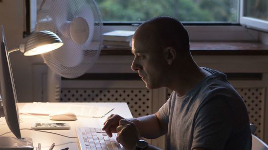 'El autor', de Manuel Martín Cuenca, favorita en los Premios Feroz noticias imagen