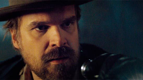David Harbour irá a la Antártida a bailar con pingüinos si este 'tweet' llega a 200.000 RT  noticias imagen