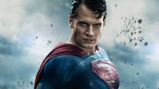 'Liga de la Justicia': Zack Snyder se ríe del famoso bigote de Henry Cavill