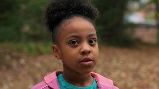 'Stranger Things' hace a la hermana de Lucas, Erica, personaje regular en la tercera temporada y ficha a Maya Thurman Hawke noticias imagen