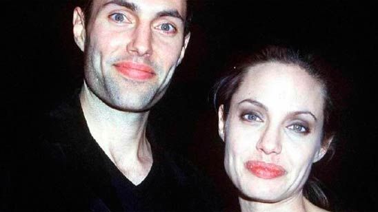 ¿Qué pasó con el hermano de Angelina Jolie, quien se hizo famoso después del beso en los Oscar 2000? noticias imagen