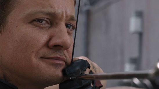 'Vengadores: Infinity War': Un cine está promocionando la película con el falso póster de Ojo de Halcón noticias imagen