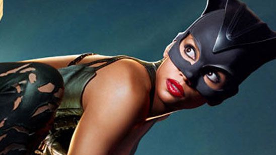 Halle Berry bromea con que su 'Catwoman' ha ayudado al éxito de 'Black Panther' noticias imagen