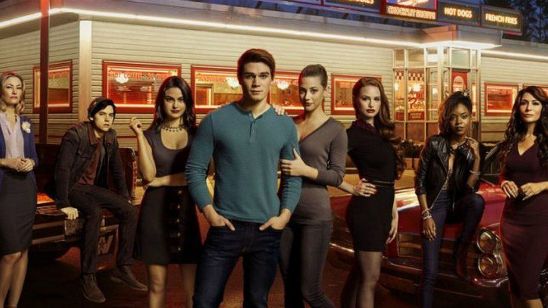 'Riverdale': La identidad de 'Capucha Negra' se revelará en el final de la segunda temporada noticias imagen