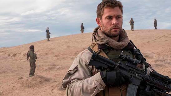 '12 valientes': Chris Hemsworth y su equipo, preparados para la batalla en este adelanto en EXCLUSIVA  noticias imagen