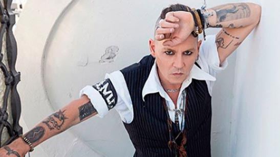 Johnny Depp declara que le 'chivan' las líneas de diálogo y asegura que puede actuar solo con la mirada