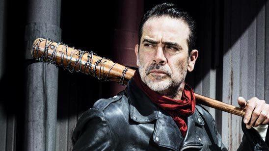Jeffrey Dean Morgan contra los fans que acuden a su casa: "Es raro y de mala educación"  noticias imagen