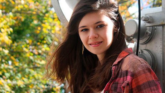 Comic Con 2018: Nicole Maines interpretará a la primera superheroína transgénero en 'Supergirl' noticias imagen