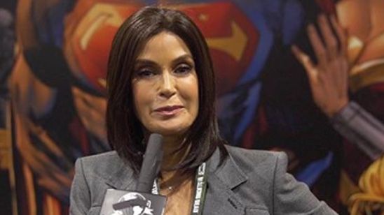 Comic-Con 2018: Teri Hatcher se disfraza de Lois Lane para sorprender a los fans de 'Las nuevas aventuras de Superman' noticias imagen