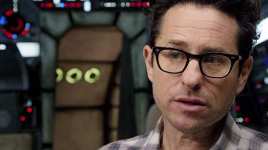 El equipo de 'Star Wars: Episodio IX' usa teléfonos móviles antiguos para... ¿evitar filtraciones? noticias imagen