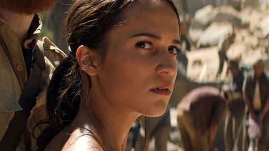 ¿Cambia el final de 'Tomb Raider' si Lara Croft se hubiese quedado en Londres siguiendo con su vida? noticias imagen