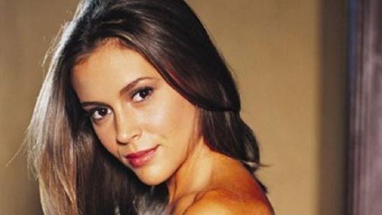 Alyssa Milano se viste como una criada de 'The Handmaid's Tale' para protestar contra Trump noticias imagen