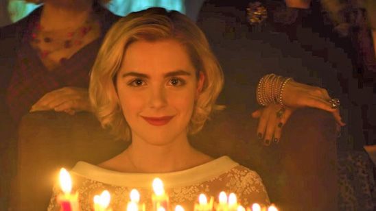 La protagonista de 'Las escalofriantes aventuras de Sabrina' explica el final de la primera temporada noticias imagen