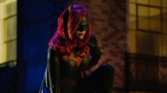 Primer vistazo a Batwoman en acción en el 'crossover' del 'Arrowverso' noticias imagen