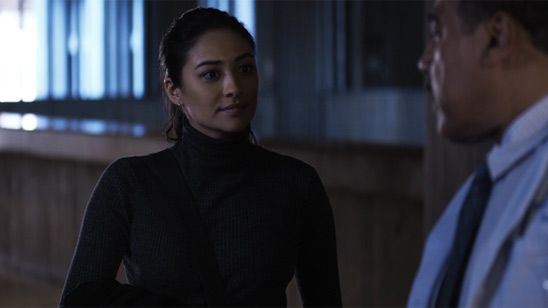 'Cadáver': Shay Mitchell entra a trabajar en una morgue en este adelanto EXCLUSIVO