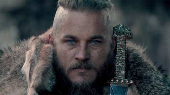 Travis Fimmel será un papá androide en su primera serie tras 'Vikingos'