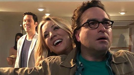 Kaley Cuoco y Johnny Galecki se convierten en los protagonistas del 'Titanic' en esta divertida imagen