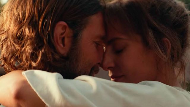 'Ha nacido una estrella': Bradley Cooper y Lady Gaga interpretan 'Shallow' en directo por primera vez