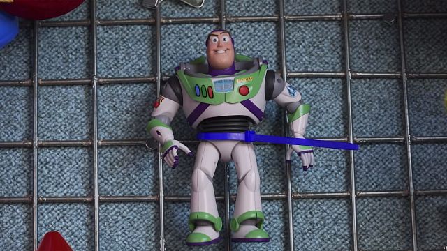 Buzz Lightyear, en problemas en el avance de la Super Bowl de 'Toy Story 4' noticias imagen