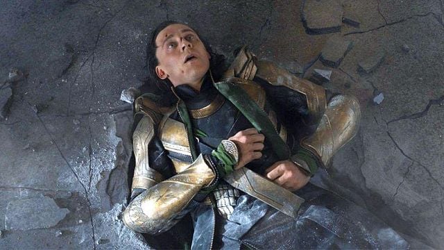 'Vengadores': Las palizas de Hulk a Thor y Loki casi son idénticas si las ves una al lado de otra