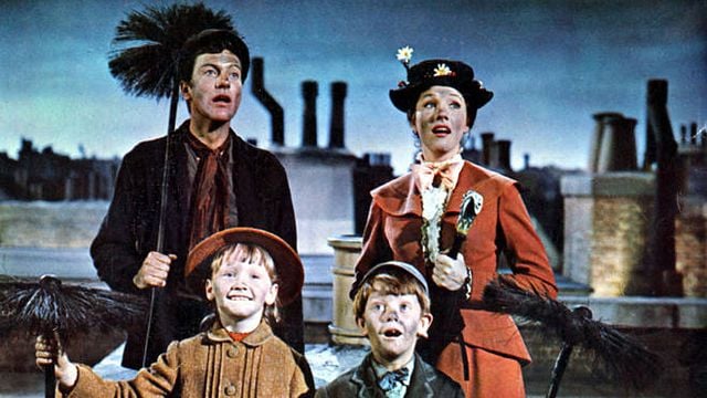 La 'Mary Poppins' original, acusada de racismo por la escena con la cara teñida de hollín noticias imagen