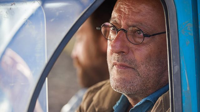 '4 latas', la 'road movie' en el desierto que convenció a Jean Reno para actuar en español