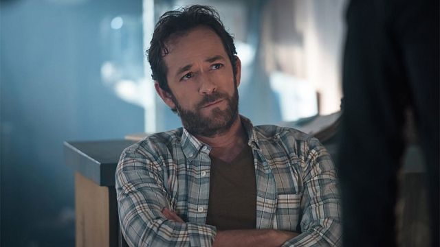 'Riverdale' rinde tributo a Luke Perry en el episodio emitido tras su muerte noticias imagen