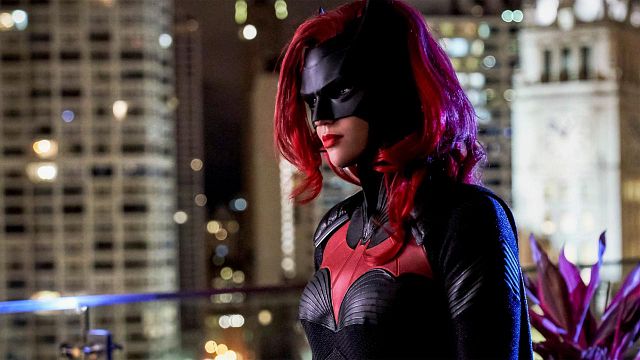 'Batwoman' ya es una serie de pleno derecho del Arrowverso noticias imagen