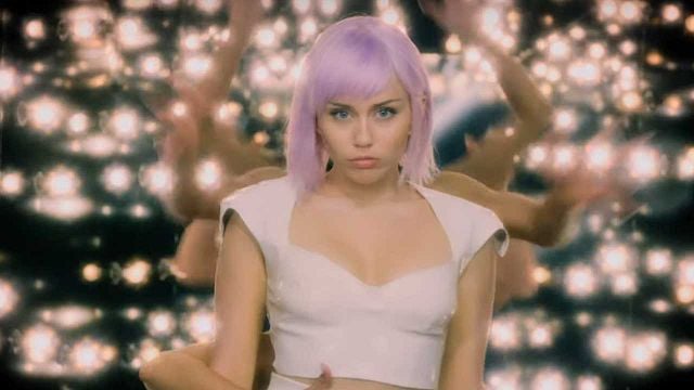 Miley Cyrus, en el primer tráiler de la quinta temporada de 'Black Mirror' noticias imagen