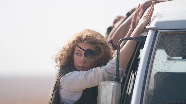 Conoce la historia real de Marie Colvin, la periodista de guerra interpretada por Rosamund Pike en 'La corresponsal' noticias imagen