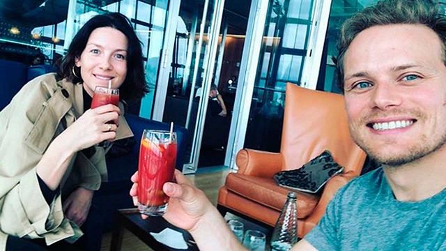 Así celebran Sam Heughan y Caitriona Balfe el Día mundial de 'Outlander' noticias imagen