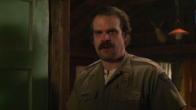 El final de la tercera temporada de 'Stranger Things' "es una obra maestra" según David Harbour noticias imagen