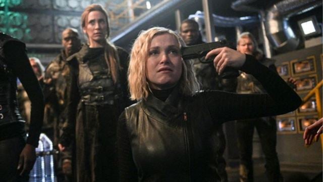 'Los 100': Clarke amenaza con suicidarse en las imágenes del final de la temporada 6