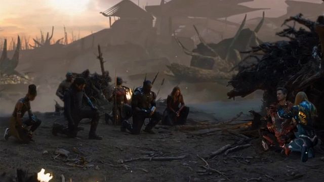 Los directores de 'Vengadores: Endgame' explican por qué eliminaron la escena de los héroes de Marvel arrodillándose ante Tony noticias imagen