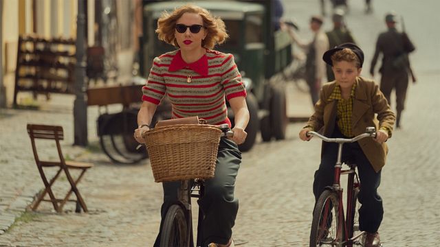Taika Waititi hizo 'Jojo Rabbit' como una carta de amor a su madre Robin Cohen noticias imagen