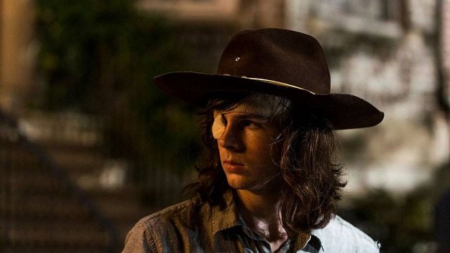 ¿Está Chandler Riggs dejando pistas sobre su regreso al universo 'The Walking Dead'? noticias imagen