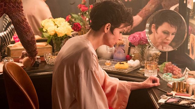 'Judy': Este detalle sobre los hombros de Renée Zellweger es más importante de lo que parece noticias imagen